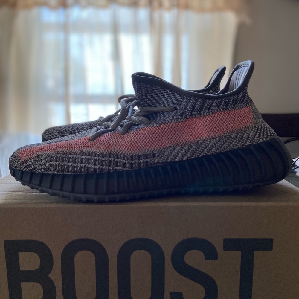 Yeezy Boost 350 V2